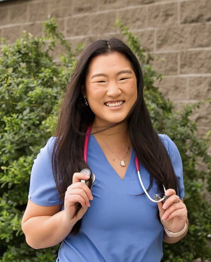 Stephanie  Han, DVM